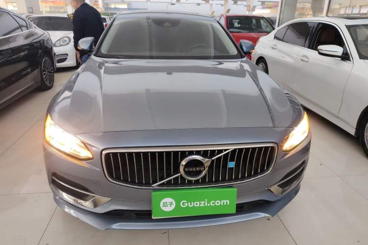 Used Volvo S90 2019 T4 Zhiyi Edition
