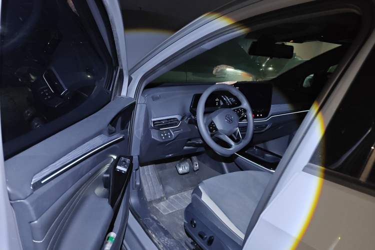 Used Volkswagen ID.4 CROZZ 2021 Long-Range PURE+ Two-Wheel Drive Version