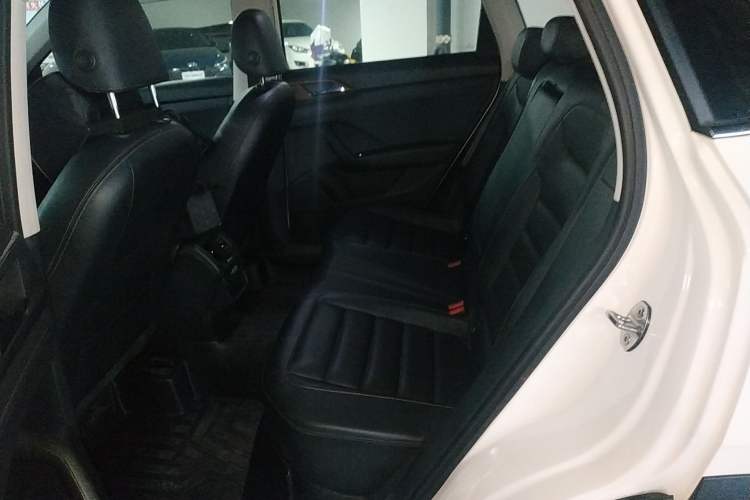 Used Volkswagen Tharu 2020 280TSI Two-Wheel Drive Luxury Plus Version China VI Standard Left Rear Seat