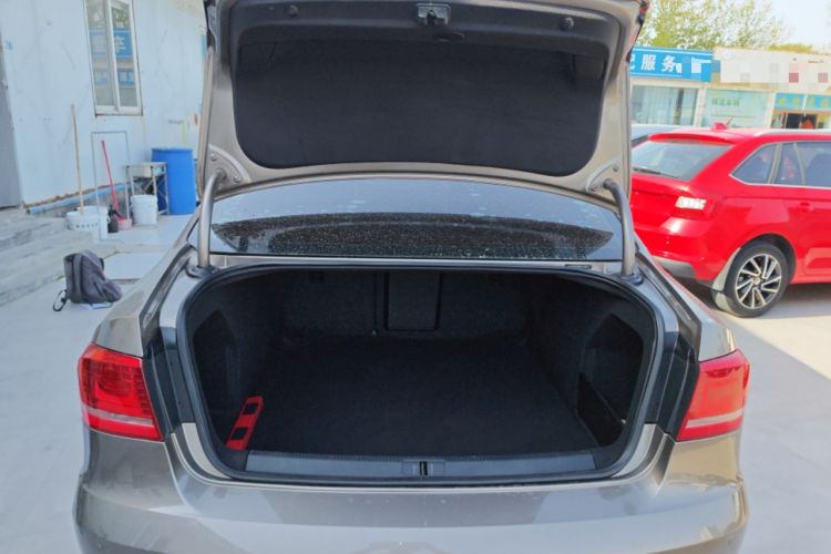 Used Volkswagen Magotan 2013 1.8TSI Prestige Model
