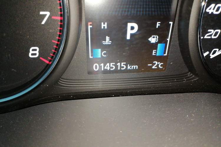 Used Mitsubishi Outlander 2021 2.0L Two-Wheel Drive Comfort Edition 5 Seats Odometer Close Up