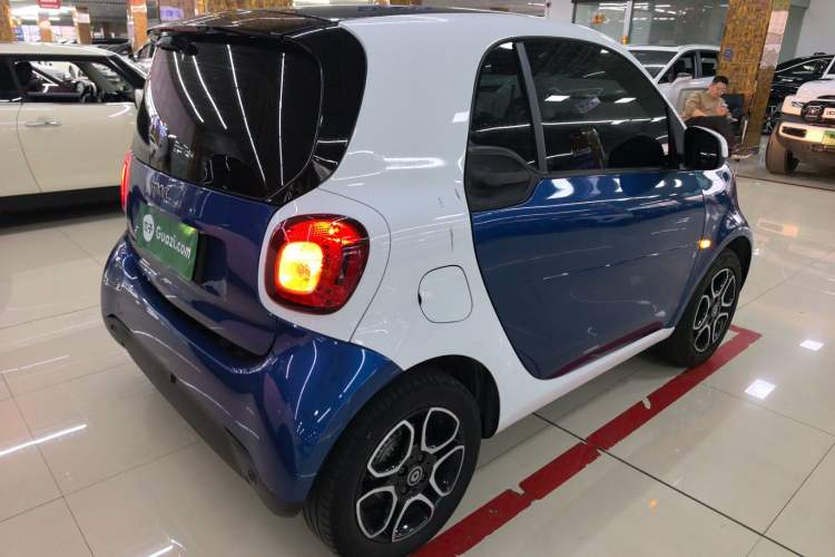 Used smart fortwo 2019 0.9T 66kW Hardtop Wind Power Edition China VI Rear Right 45 Deg