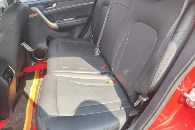 Used Haval M6 2019 1.5T Manual Two-Wheel Drive Urban Version China VI Standard
