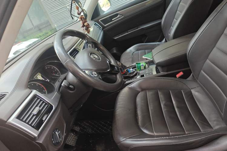 Used Volkswagen Teramont 2017 330TSI Two-Wheel-Drive Luxury Edition