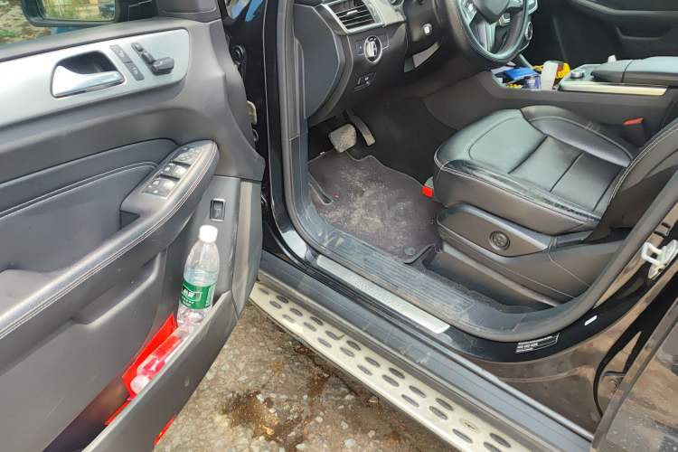 Used Mercedes-Benz M-Class 2014 ML 320 4MATIC Driver Seat