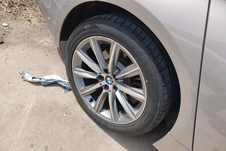 Used BMW 5 Series 2018 528Li Launch Special Edition Right Rear Wheel Hub