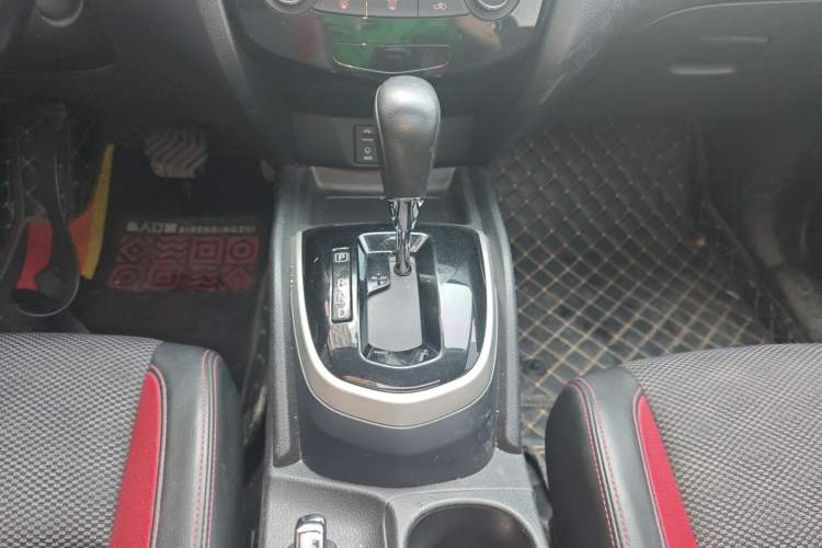 Used Nissan Qashqai 2016 2.0L CVT Luxury Edition
