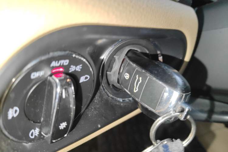 Used Porsche Macan 2017 Macan 2.0T Vehicle Key