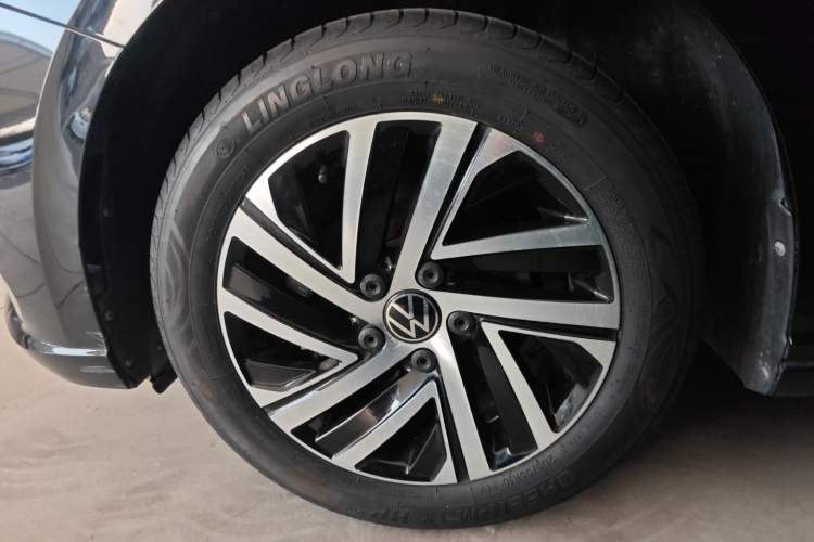 Used Volkswagen Lavida 2023 1.5L Automatic 5 Million Edition Left Front Wheel Hub