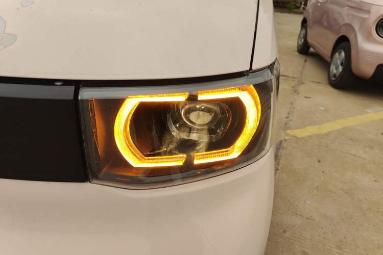 Used Wuling Hongguang MINIEV 2021 Macaron Premium Model – Lithium Iron Phosphate
