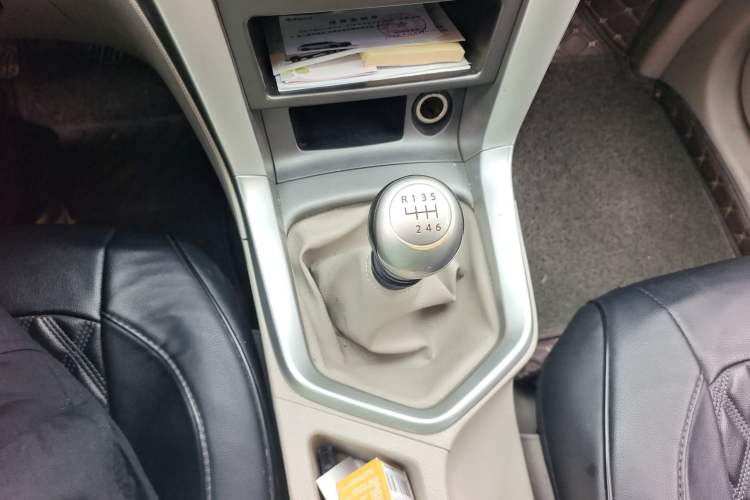 Used Venucia T70 2015 2.0L Manual RuiQu Version Gear Lever