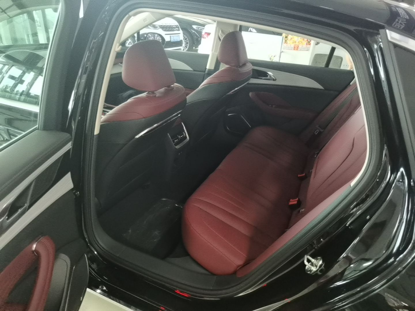 Hongqi H5 PHEV 2025 130 Super Hybrid Version — снимка 20