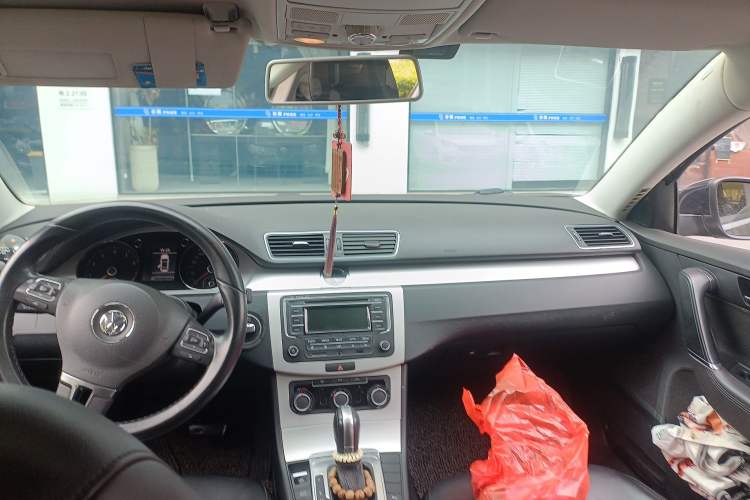 Used Volkswagen Magotan 2013 1.8TSI Premier Model Headliner