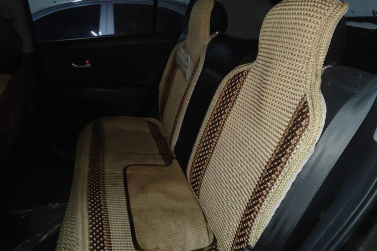 Used Kia Sportage R 2012 2.0L Manual Two-Wheel Drive GL Trim
