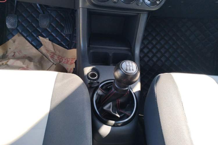 Used Suzuki Swift 2013 1.5L Manual Standard Edition Gear Lever