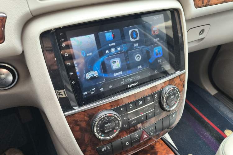 Used Mercedes-Benz R-Class 2010 R 350 L 4MATIC
