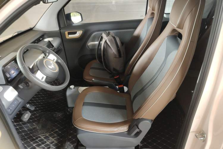 Used Wuling Hongguang MINIEV 2022 GAMEBOY 200km Gaming Edition with Lithium Iron Phosphate Left Front Seat