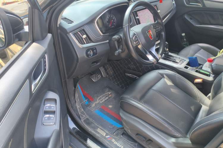 Used Roewe RX5 2016 20T Two-Wheel Drive Automatic Internet Smart Edition
