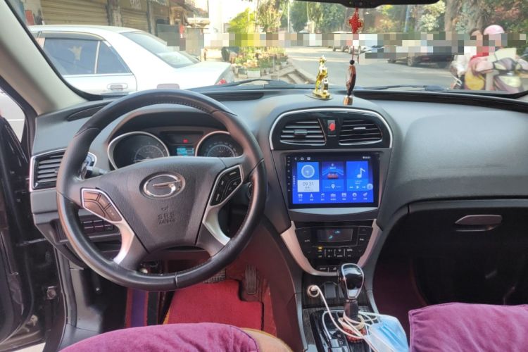 Used GAC Trumpchi GS5 Super 2015 1.8T Automatic Two-Wheel Drive Elite Edition Center Console