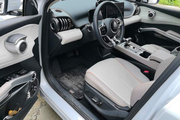 Used BYD Yuan PLUS 2023 Champion Edition 510KM Leading Model Driver Seat