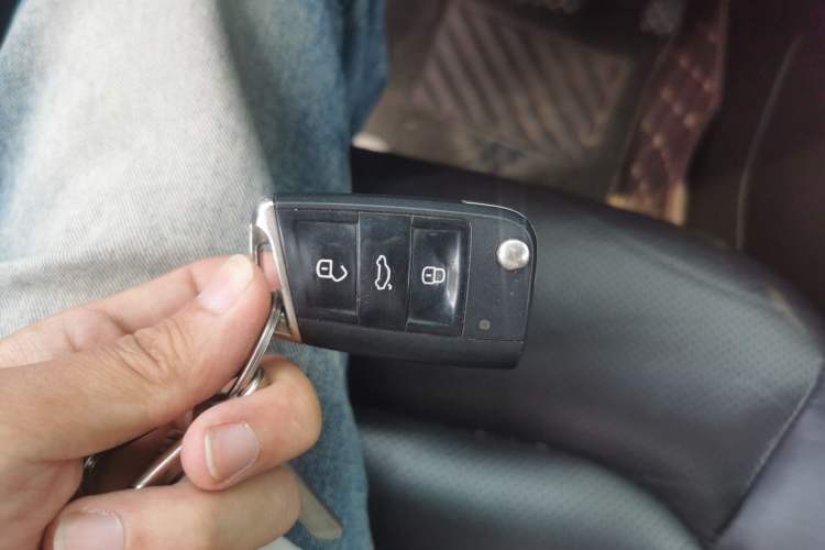 Used Volkswagen Teramont 2017 330TSI Two-Wheel-Drive Luxury Edition Vehicle Key