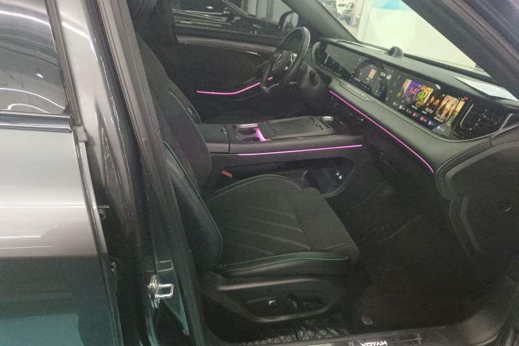 Used VOYAH FREE 2025 318 318 km Rear-Drive Touring Edition