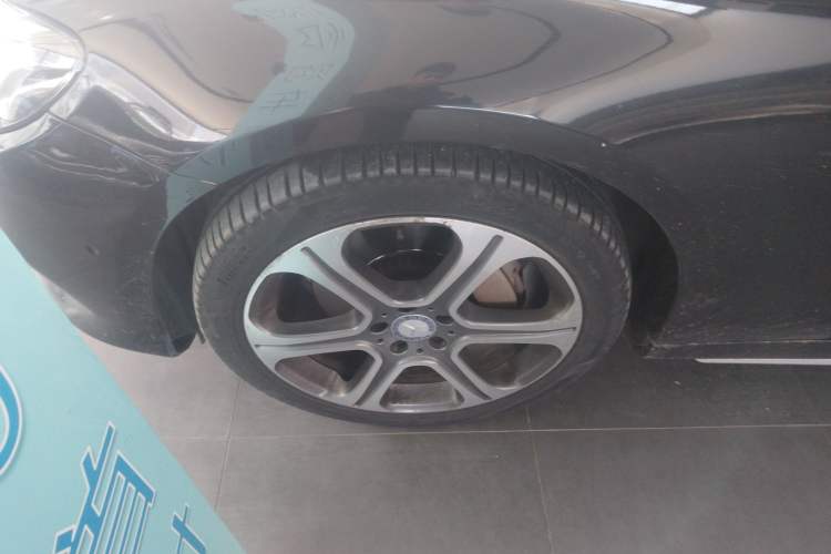 Used Mercedes-Benz E-Class 2016 E 300 L Sport Luxury Model Exterior 4