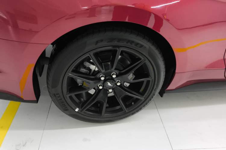 Used Ford Mustang 2021 2.3T EcoBoost Obsidian Phantom Special Edition Right Rear Wheel Hub