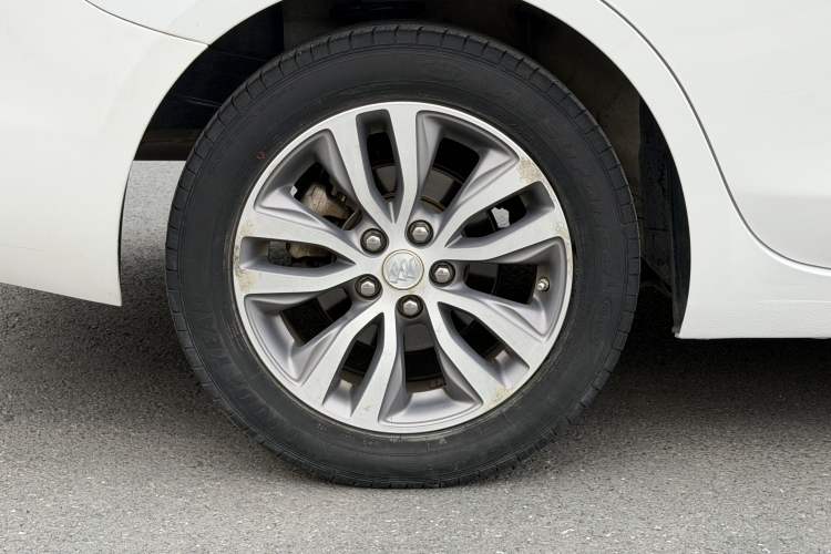 Used Buick GT 2018 18T Automatic Elite Model
