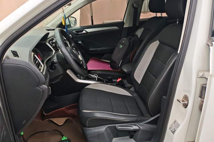 Used Volkswagen T-ROC 2019 230TSI DSG Two-Wheel-Drive Advanced Version China VI Standard