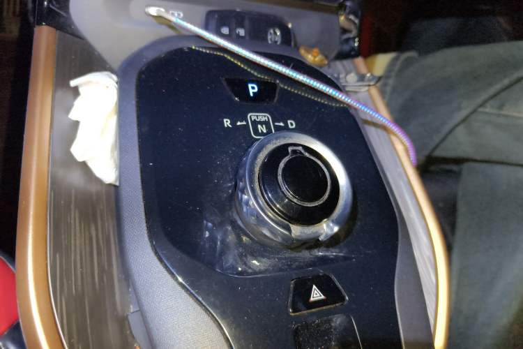 Used Toyota bZ3 2024 517 km Elite PRO Gear Lever