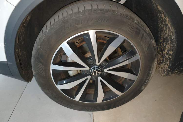 Used Volkswagen T-ROC 2024 280TSI DSG Two-Wheel-Drive Time Edition
