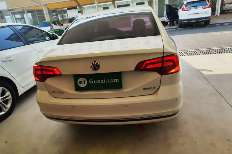 Used Volkswagen Bora 2016 1.6L Manual Comfort Model
