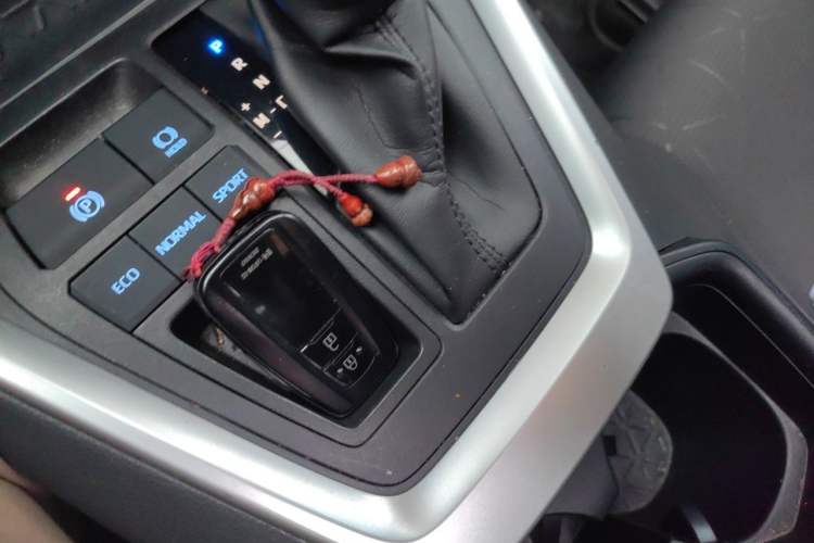 Used Toyota RAV4 2020 2.0L CVT Two-Wheel Drive Fashion Edition
