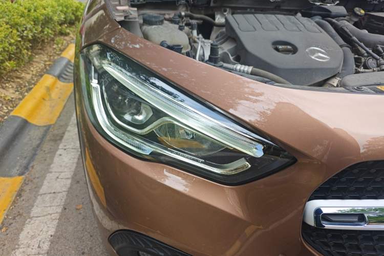 Used Mercedes-Benz GLA 2020 GLA 200 Right Front Headlight