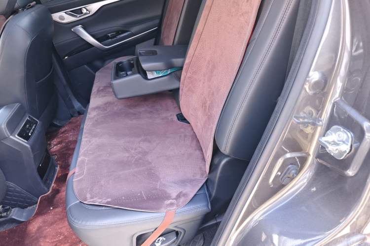 Used CHANGAN CS95 2019 2.0T Four-Wheel Drive Prestige Version
