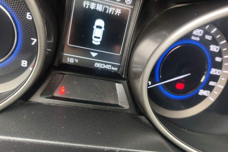 Used CHANGAN CS35 2017 1.6L Automatic Luxury Model Odometer Close Up