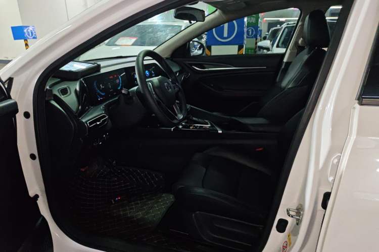 Used CHANGAN Eado 2020 PLUS Blue Whale NE 1.4T GDI DCT Prestige Model Left Front Seat