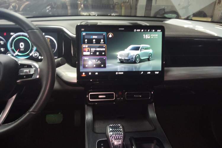 Used GAC Trumpchi GS8 2022 Linghang Series 2.0 TGDI Two-Wheel-Drive Luxury Smart Connectivity Version (7 Seats)
