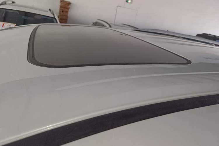 Used Toyota Granvia 2023 2.5L Hybrid Luxury Edition