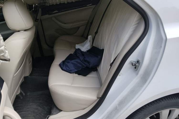 Used Roewe 360 2015 1.5L Manual Luxury Edition