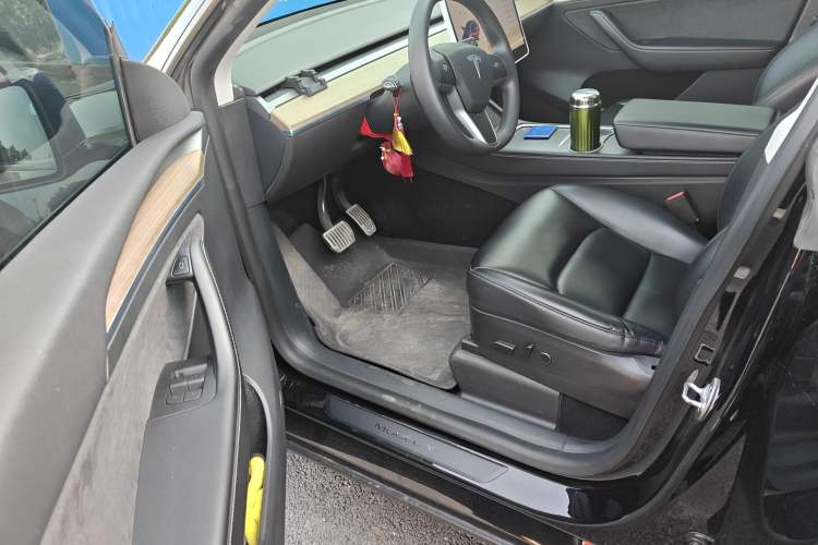 Used Tesla Model Y 2021 Standard Range Rear-Wheel Drive Version