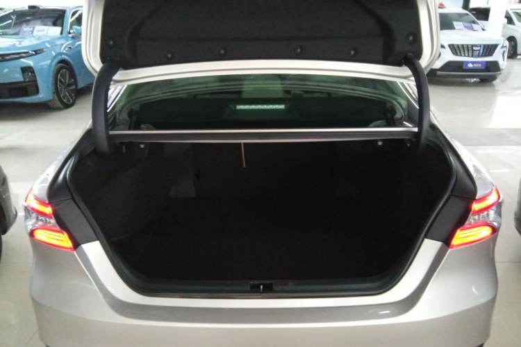 Used Toyota Camry 2018 Dual-Engine 2.5 HG Luxury Edition
