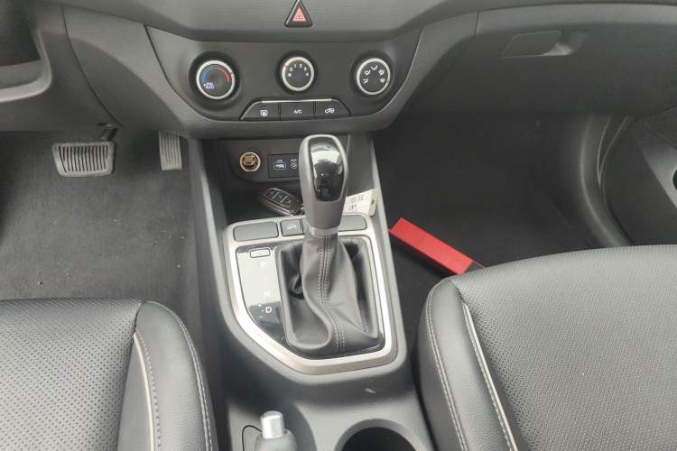 Used Hyundai ix25 2015 1.6L Automatic Two-Wheel Drive Smart GLS Trim