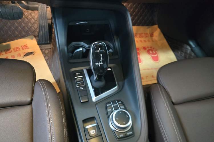 Used BMW X1 2022 sDrive25Li Leading Model Gear Lever