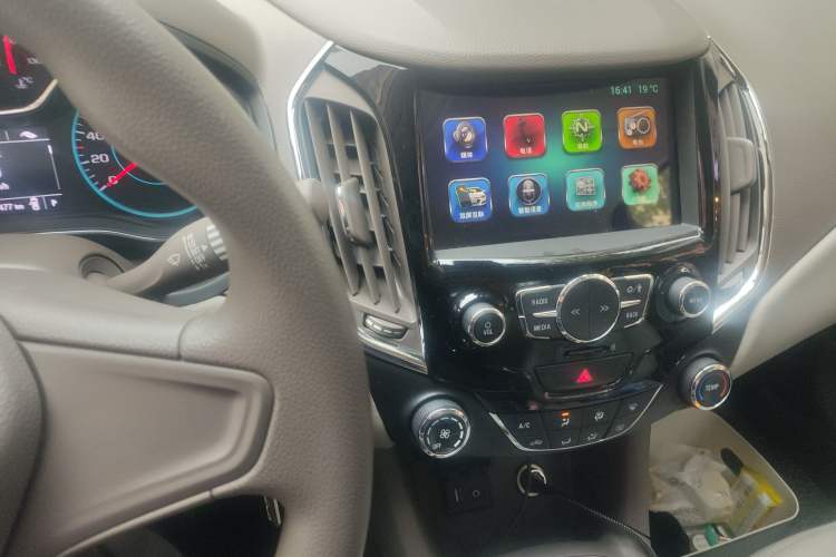 Used Chevrolet Cruze 2015 1.5L Automatic Fashion Navigation Edition