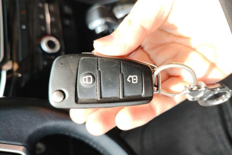 Used Isuzu D-MAX 2022 2.5T Four-Wheel Drive Automatic Diesel Ultra-Luxury Edition JE4D25Q6A
