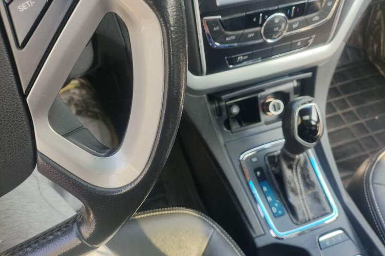 Used Geely Auto Emgrand 2016 Hatchback RS 1.5L CVT Upward Edition