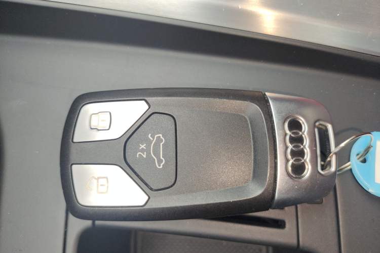 Used Audi A4L 2022 40 TFSI Luxury Dynamic Model Interior 1