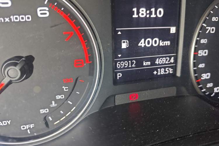 Used Audi A3 2016 Limousine 35 TFSI Ambition Edition Odometer Close Up